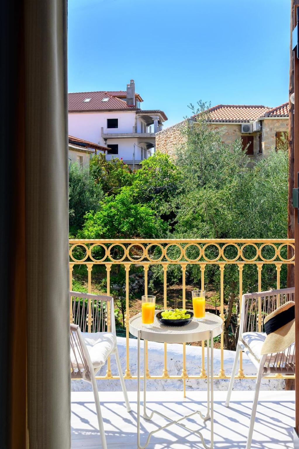Blue Sky House Aparthotel Pylos Bagian luar foto
