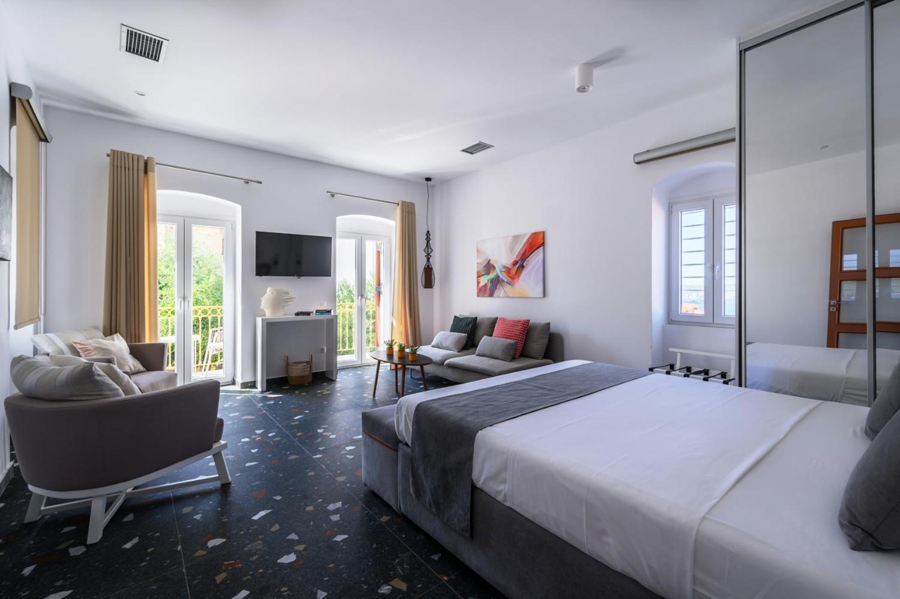 Blue Sky House Aparthotel Pylos Bagian luar foto