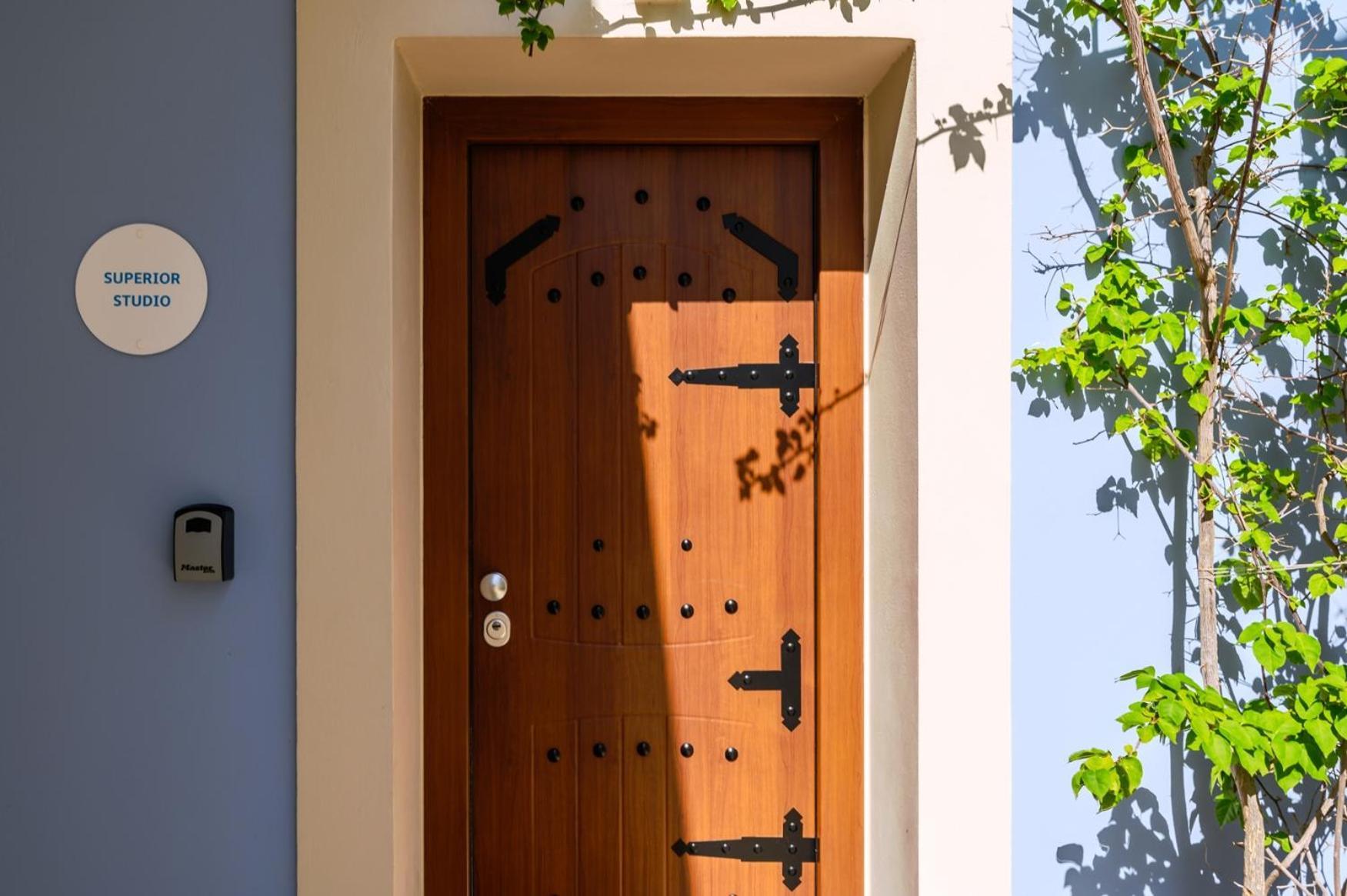 Blue Sky House Aparthotel Pylos Bagian luar foto